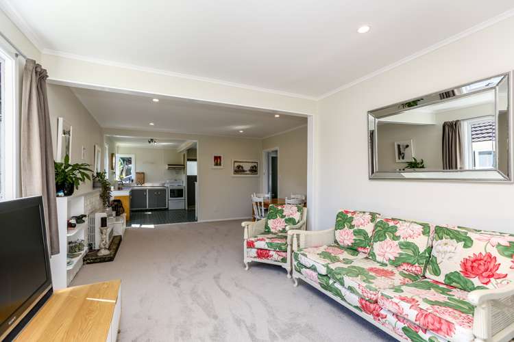 16 Awanui Street Merrilands_4