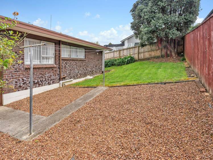 2/1 Bramley Drive Farm Cove_14