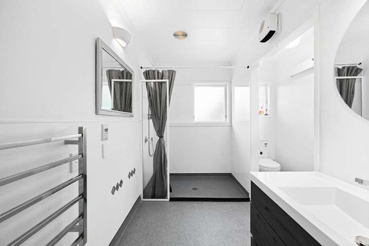 59 Resthill Crescent Glenview_14