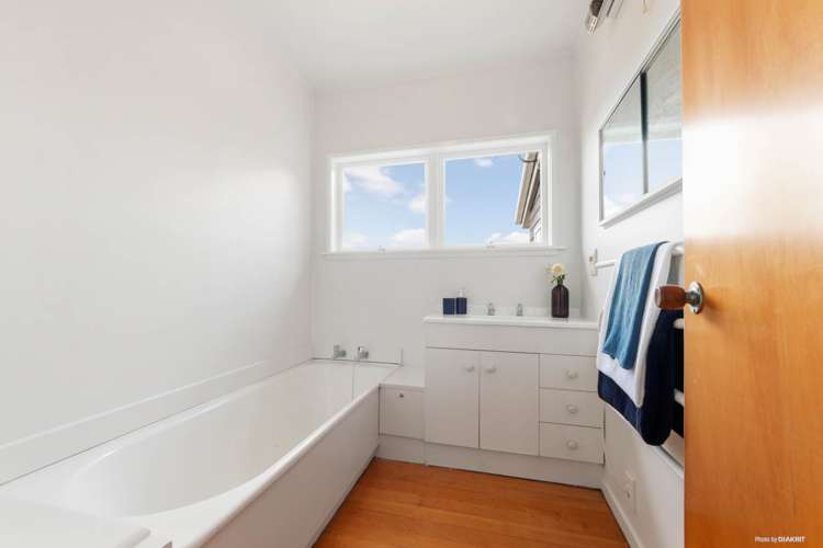 92 Lynbrooke Avenue Blockhouse Bay_12