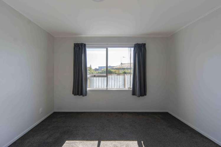 52 Karen Crescent Dinsdale_16