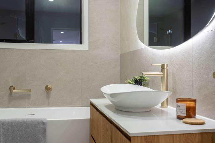 3B Kallista Place Browns Bay_19