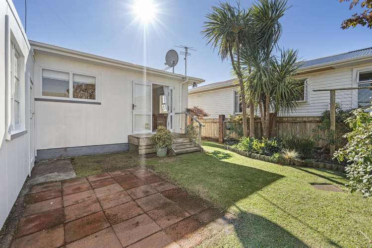 2 Turakina Street Merrilands_11