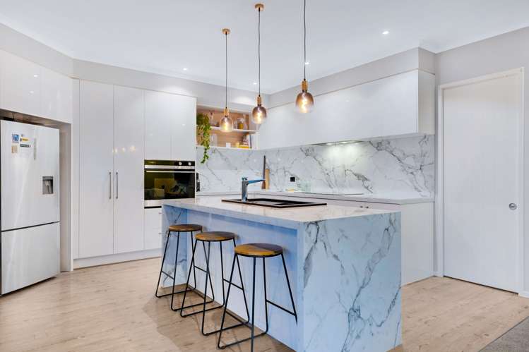 9 Grove Way Riverhead_5