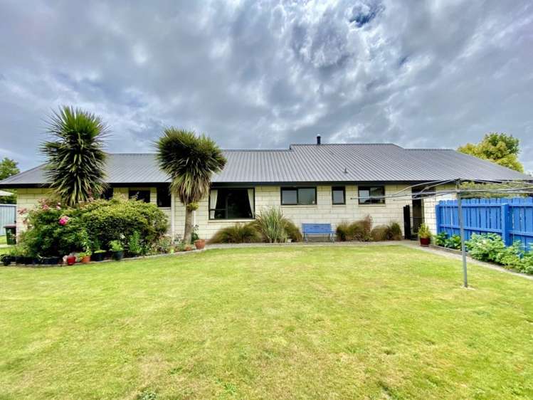 22 Pages Road Allenton_7