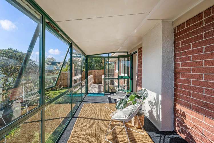 9 Raewyn Street Morningside_4