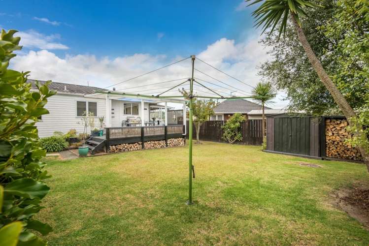 3 Neil Avenue Te Atatu Peninsula_25