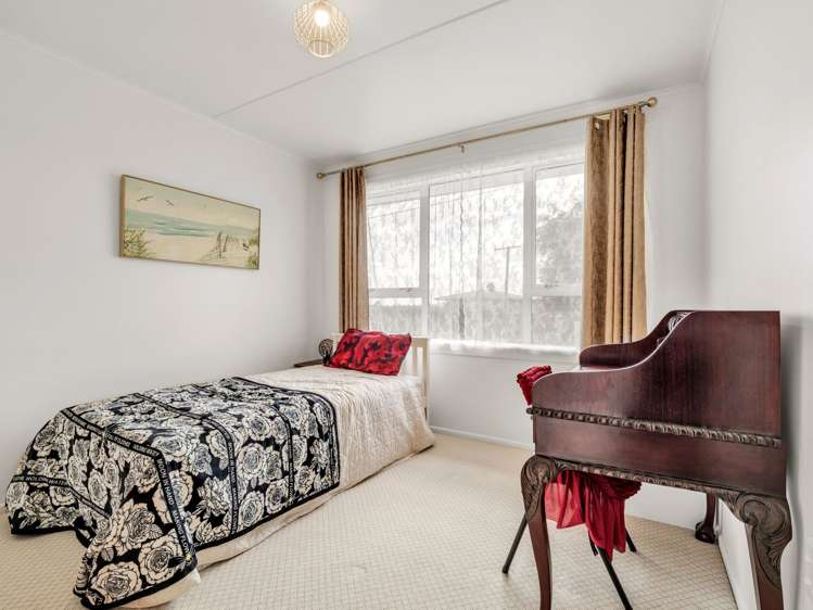 21 Elliott Crescent Owhata_12