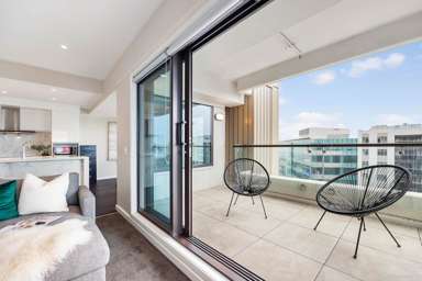 808/47 Beach Road_4
