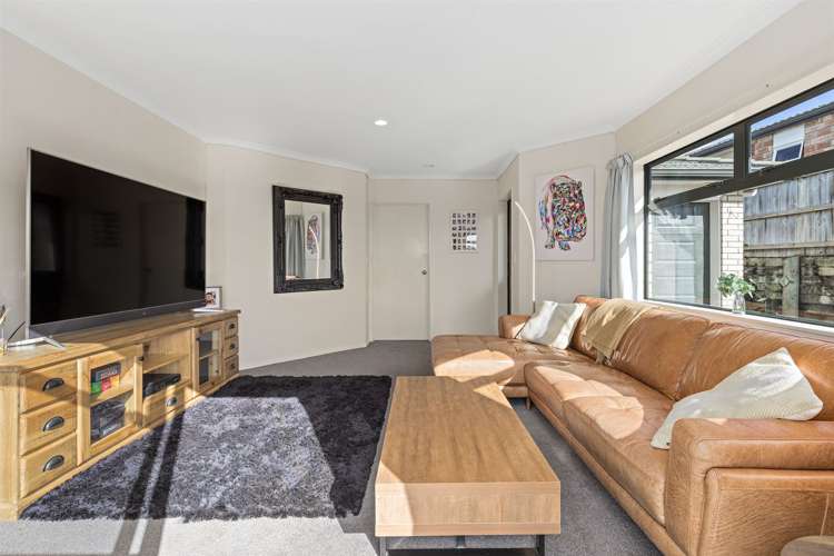 71 Elan Place Stanmore Bay_18