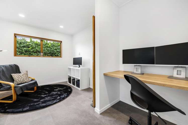 28 Mirrabooka Avenue Botany Downs_19