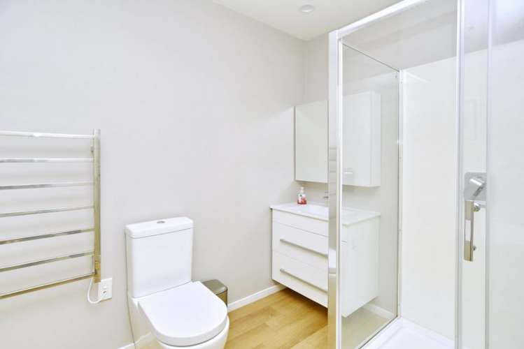 4/62 King Street Sydenham_13