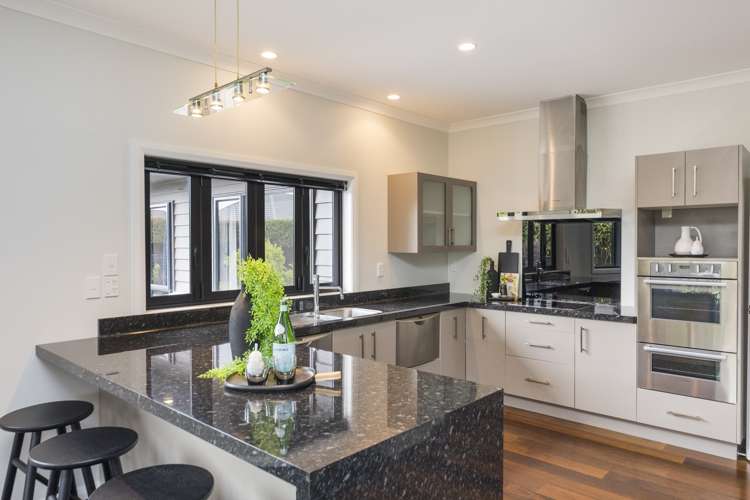 6 Manhattan Court Kelvin Grove_6