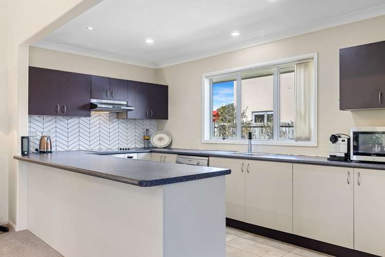 10 Mcmahon Drive Aidanfield_3