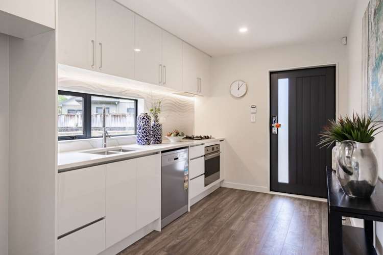 2/75 Taylors Road Mount Albert_5