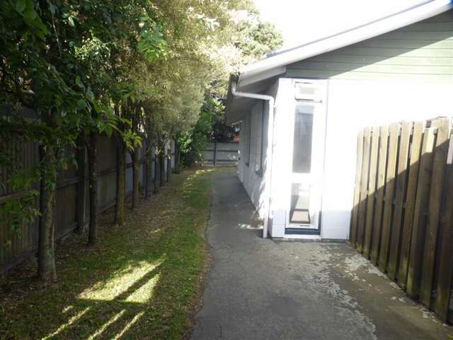 **TWO BEDROOM UNIT NEAR UNIVERSITY**