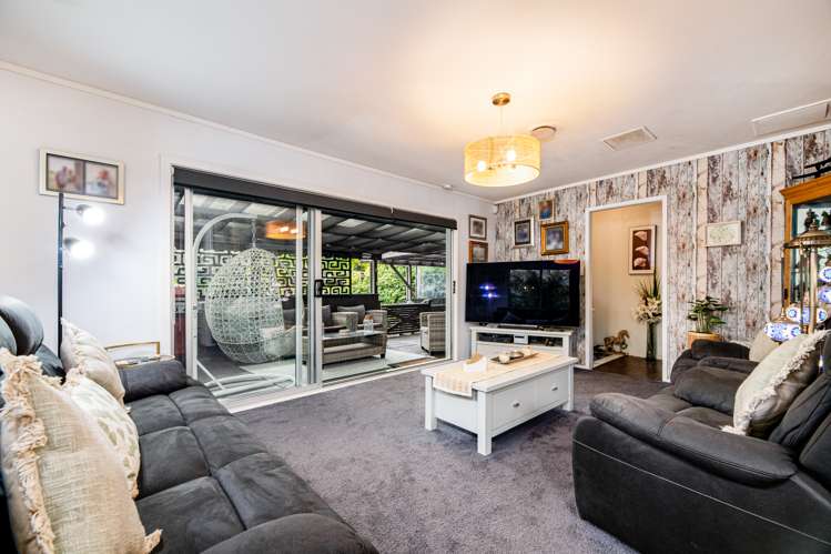 51 Onedin Place Titirangi_5