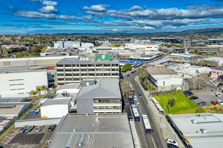 9-11 Ratanui Street Henderson_14