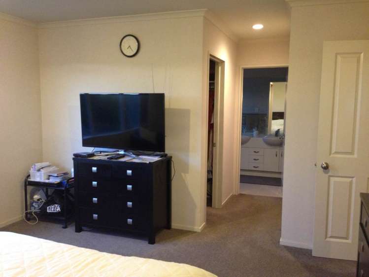 58 Salford Crescent Flat Bush_9