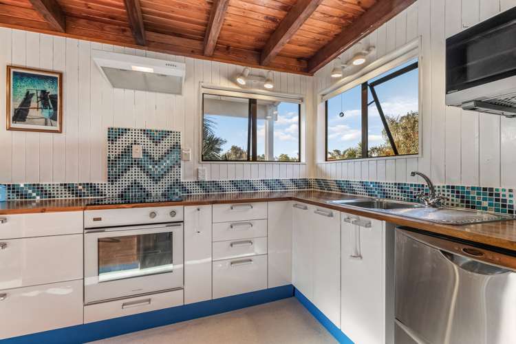 43b Kauri Road Stanmore Bay_9