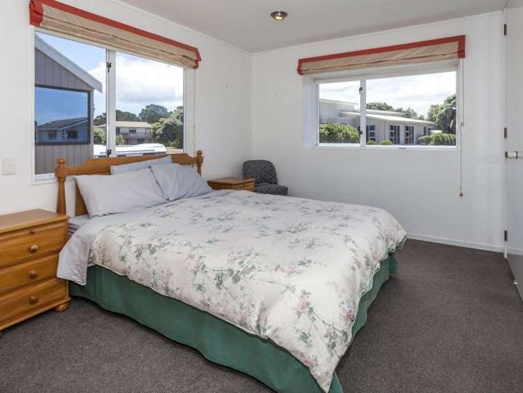 5 Braddock Grove Pauanui_25