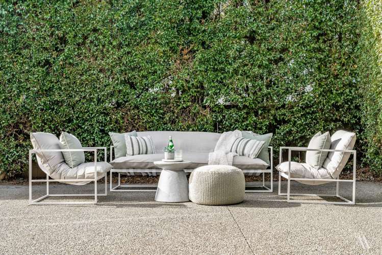 39 English Oak Drive Schnapper Rock_25