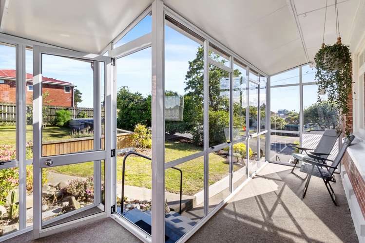 10 Bouverie Street Waimataitai_12