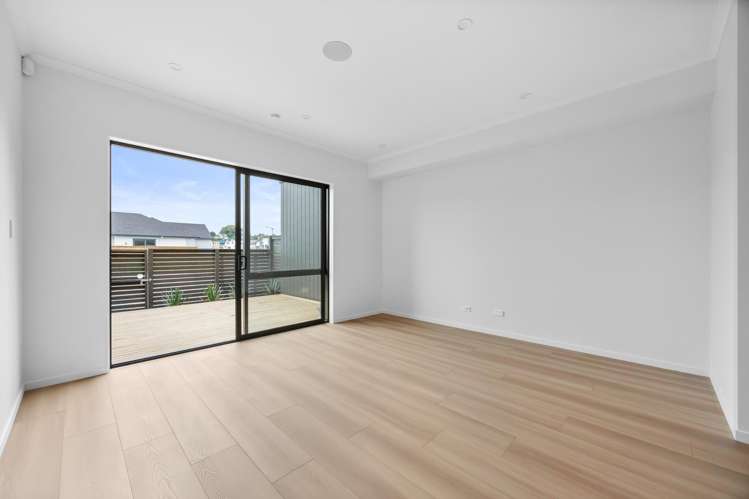 117 Otuwairoa Esplanade Opaheke_9