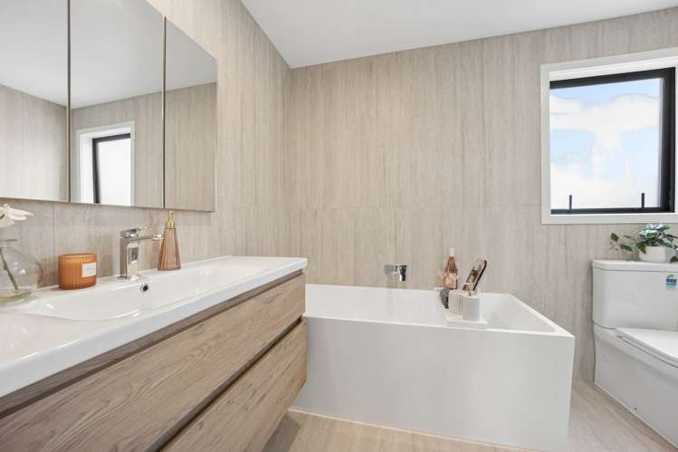 57A McLeod Road Te Atatu South_19
