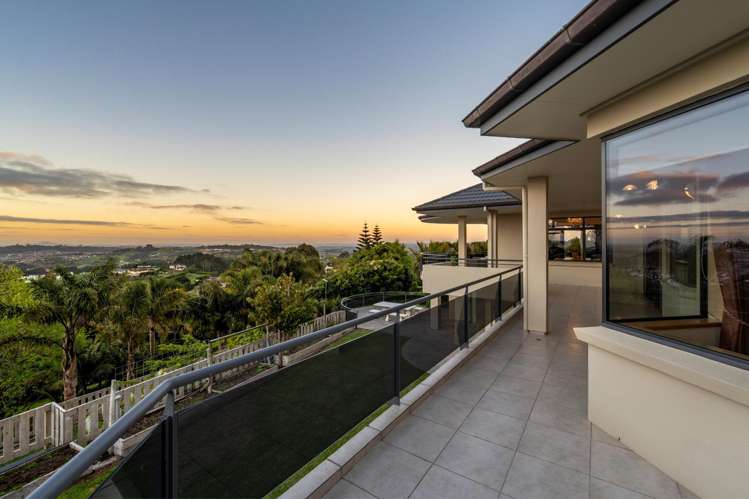 549 Redoubt Road Flat Bush_17