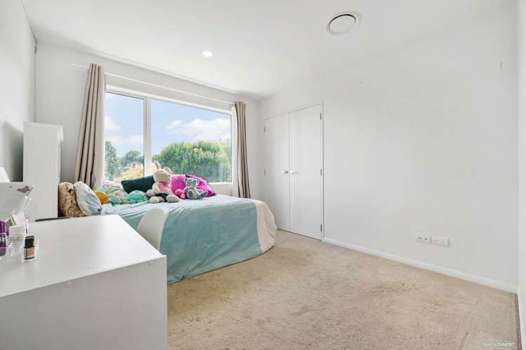 18a Peter Buck Road New Windsor_8