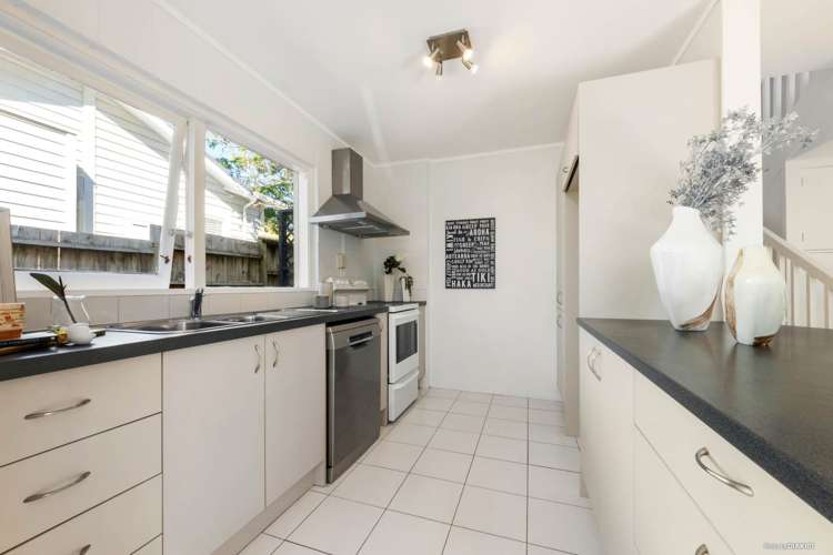 6/2a Seascape Road Remuera_9