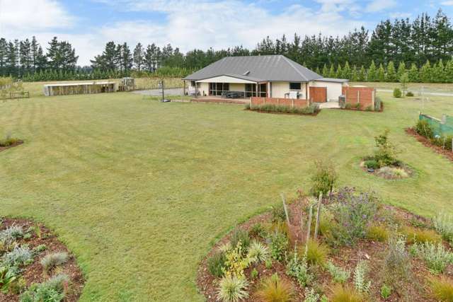 * UNDER OFFER * Your Own Private Sanctuary