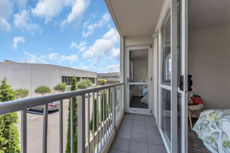 92B Michael Jones Drive Flat Bush_11