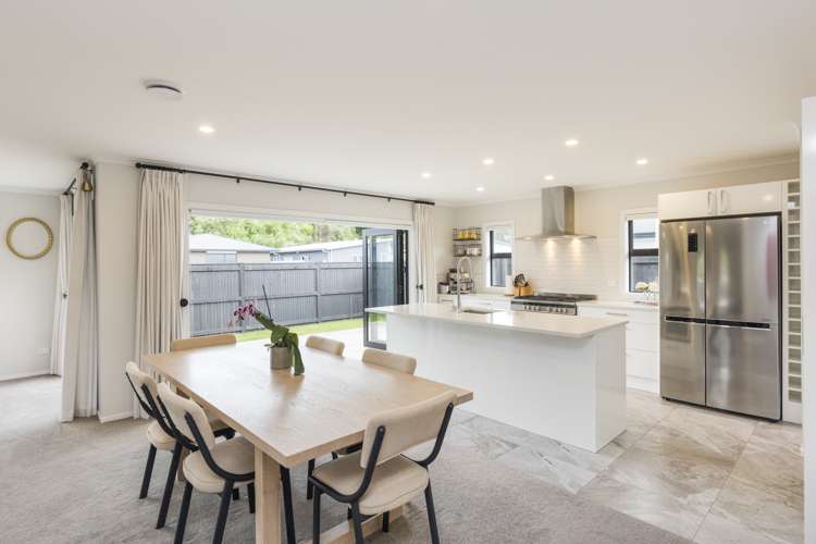 1 Serenity Crescent Kelvin Grove_16