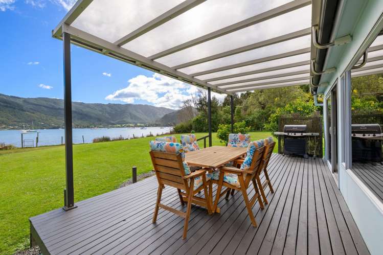 1755 Queen Charlotte Drive_3