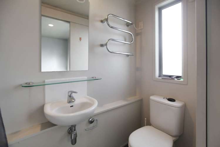 4/6 Porters Avenue Eden Terrace_13