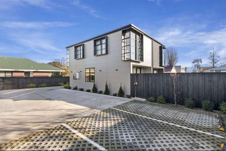 2/68 Barbour Street Waltham_11