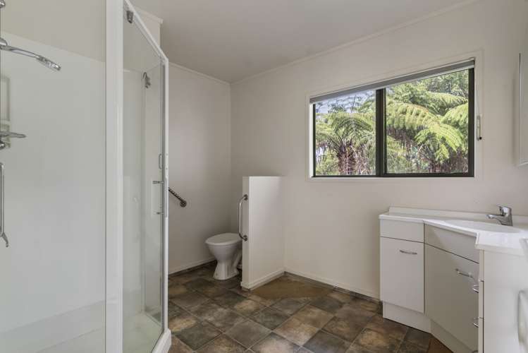 87 Carter Road Oratia_34