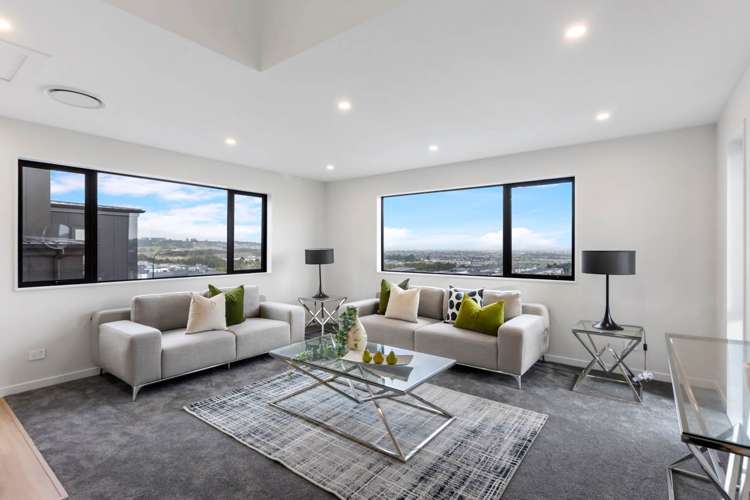 12 Mill Hill Close Flat Bush_24