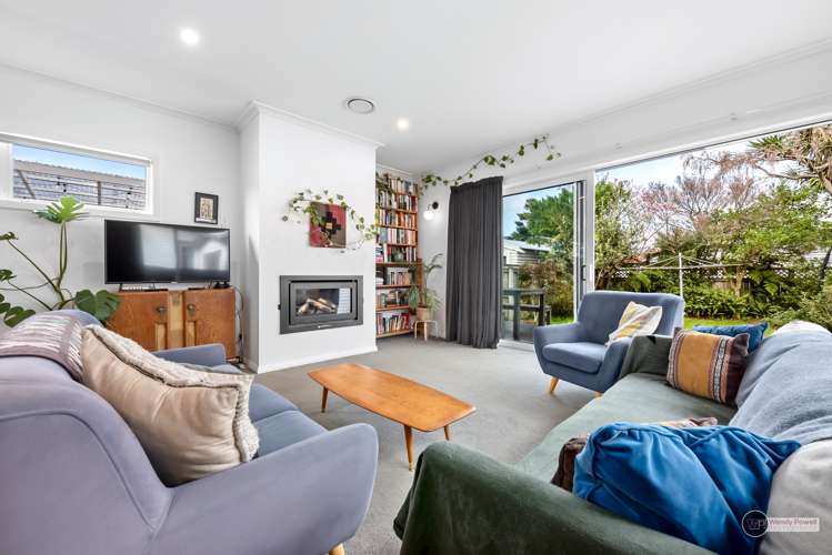 18 Huia Street Petone_12