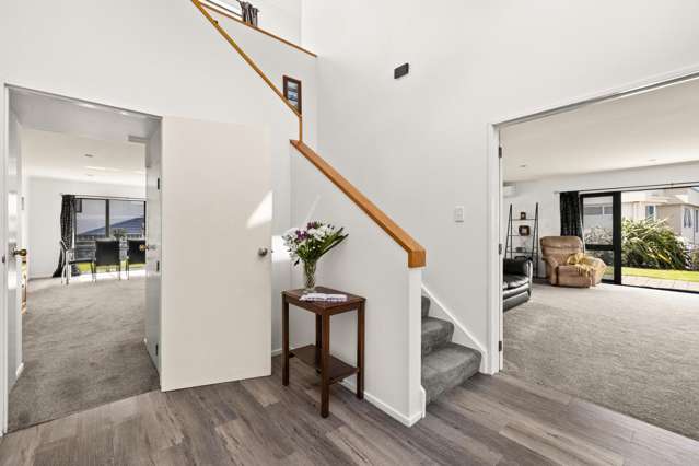 84 Churchill Drive Taradale_3