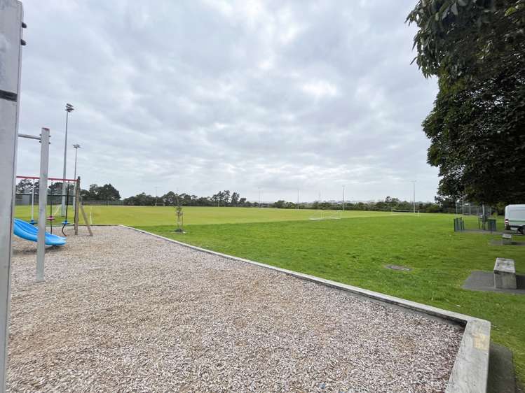 58 Rauemi Way 1802_12