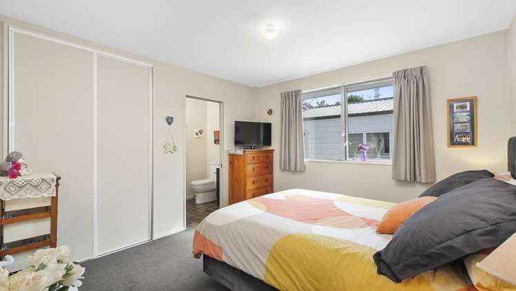 17a Kaplan Avenue Islington_8