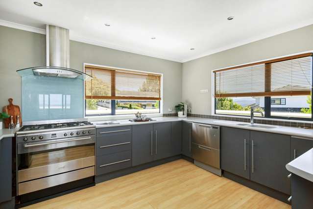 39 Arahiwi Grove Tirohanga_4