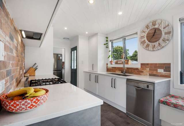 20A Puketitiro Street Glen Eden_3