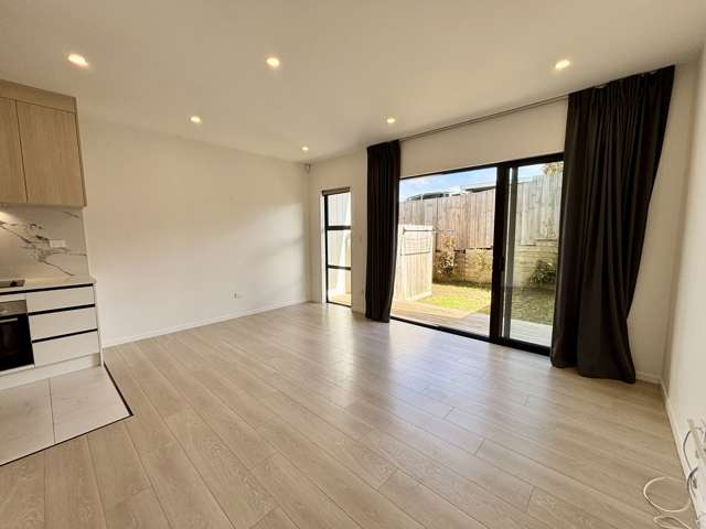 4/25 Abbotleigh Ave Te Atatu Peninsula_4