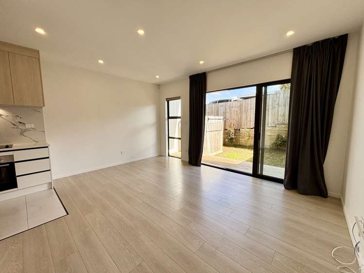 4/25 Abbotleigh Ave Te Atatu Peninsula_4