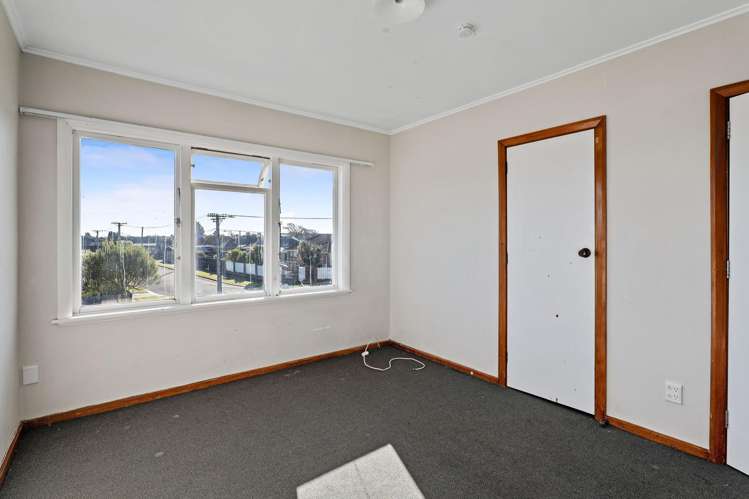20 and 22 Bournemouth Crescent Aranui_8