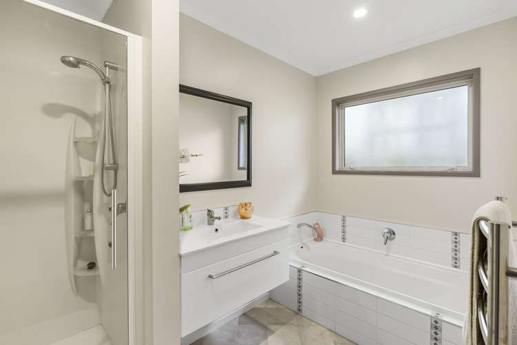 61 Bathurst Crescent Pyes Pa_13